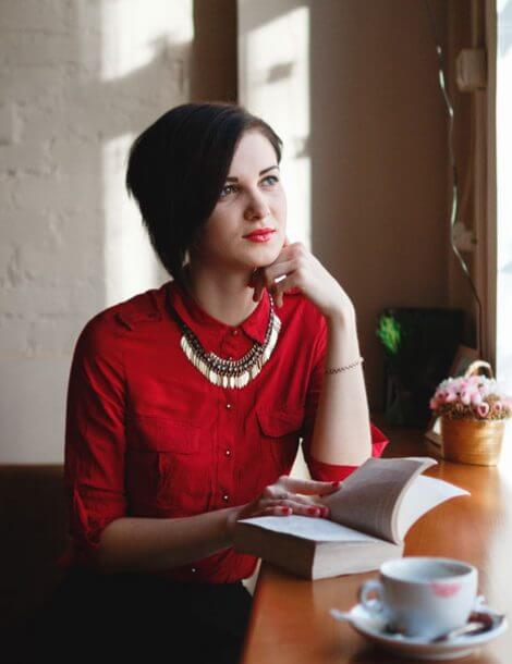 author-img author-img